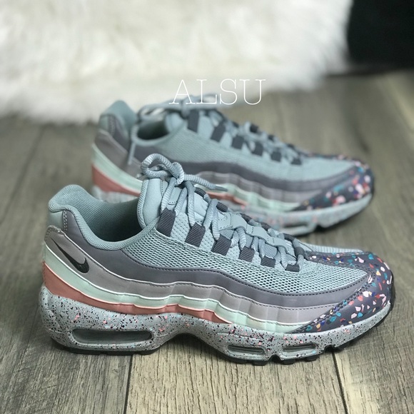 NWT Nike Air Max 95 SE Light Pumice W AUTHENTIC - Picture 6 of 8